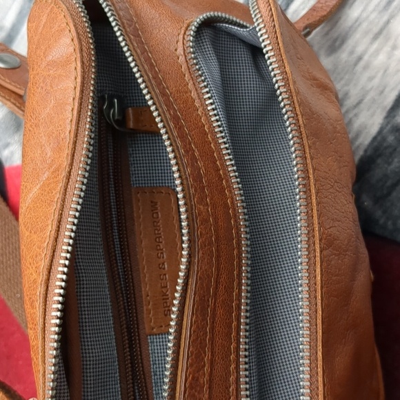 Spikes and sparrows belt pack - Picture 3 of 8